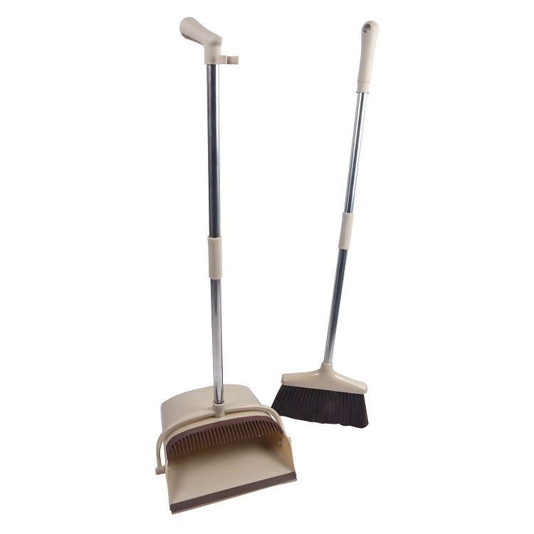 Dustpan dan Berus